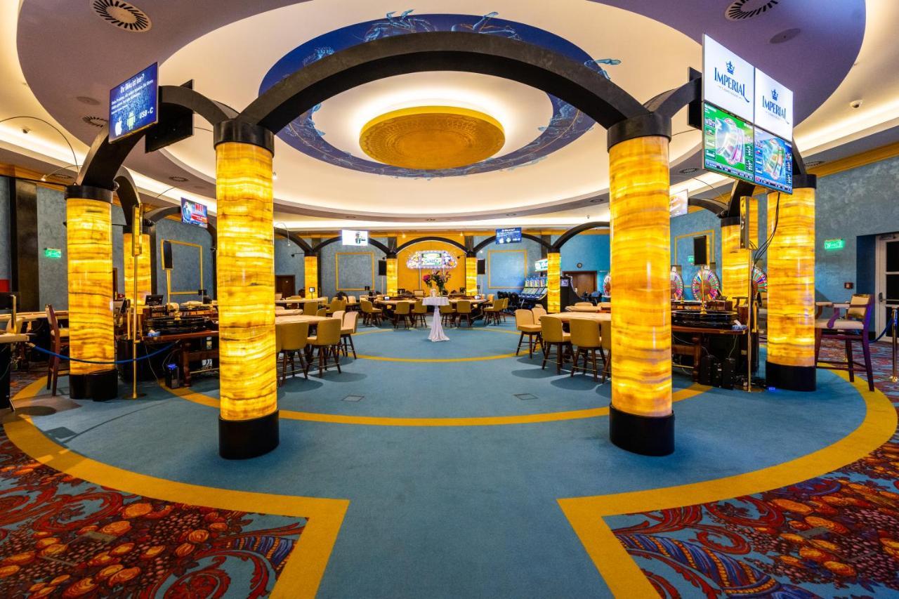 Imperial Casino Strazny Hotel Exteriör bild